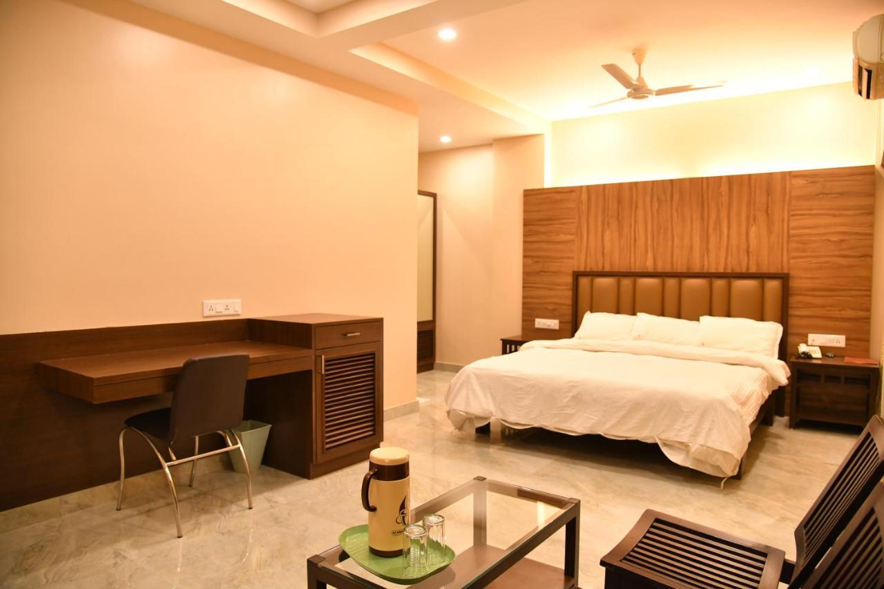 Hotel Prince Residency Bhuj Extérieur photo