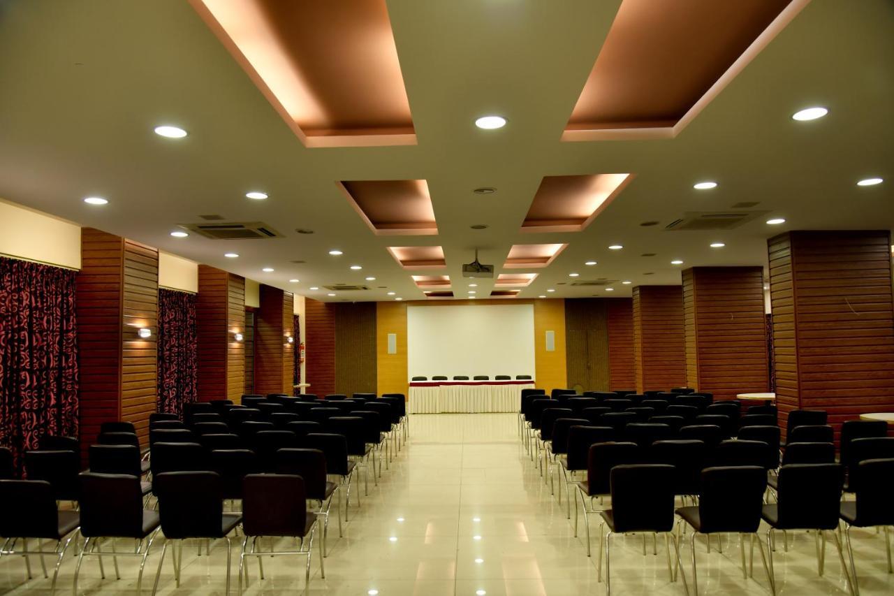 Hotel Prince Residency Bhuj Extérieur photo