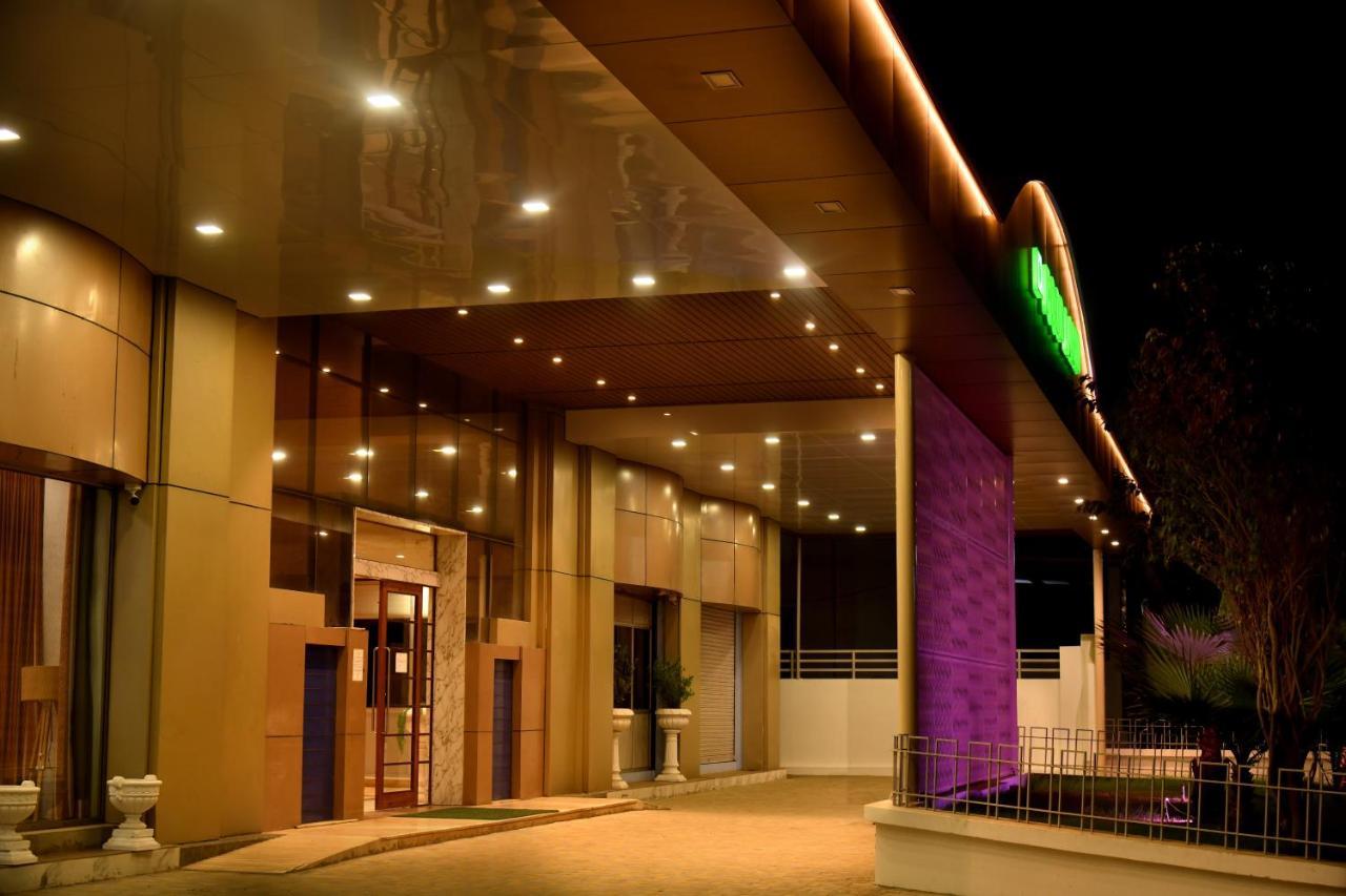 Hotel Prince Residency Bhuj Extérieur photo