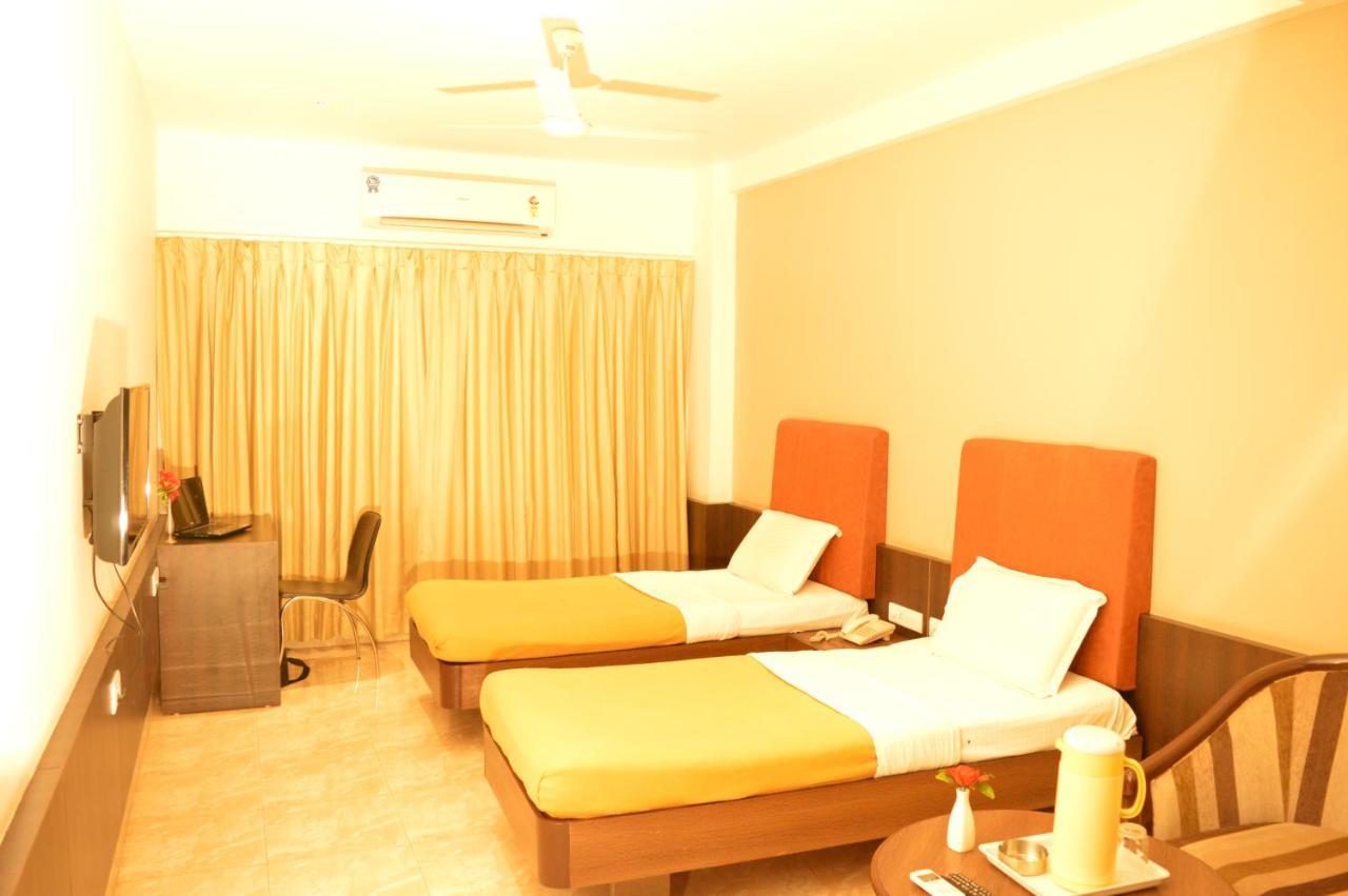 Hotel Prince Residency Bhuj Extérieur photo